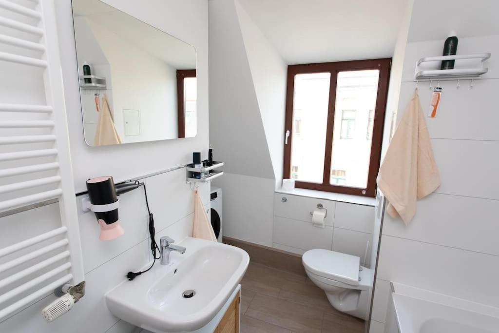 Boho Chic Markkleeberg, In Seenaehe, 8 Min Bis Ins Leipziger Zentrum Mit Der S-bahn, Fast Wifi